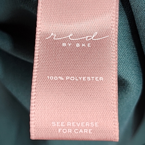 Buckle X Red By BKE Women's Green Satin Surplice Tunic Top - L - Picture 6 of 8